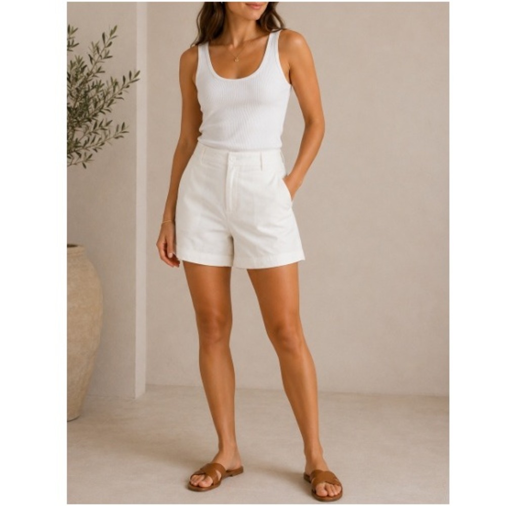 Walter‎ Hagen Women's Pure White Clubhouse Traditional 7" Shorts Size 4 NWT